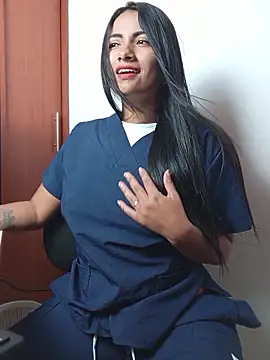 DaniellaGiraldo online show from 05-12-26, 02:03