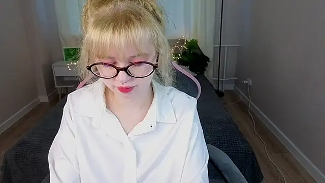 Helen Carson online show from 05-26-26, 12:06