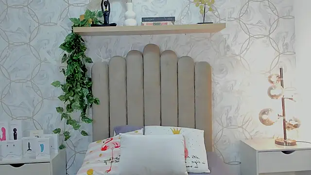 Snapshot of katherine_glow chatting on 06-29-26, 07:14 katherine glow online show from 06-29-26, 07:14