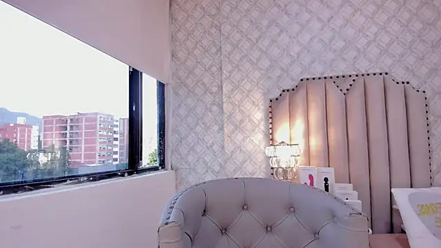 Snapshot of katherine_glow chatting on 07-10-26, 11:13 katherine glow online show from 07-10-26, 11:13
