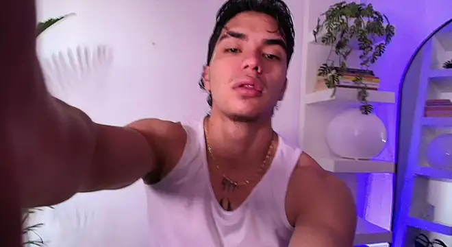 Snapshot of andyypalmer_ chatting on 04-22-26, 11:23 andyypalmer online show from 04-22-26, 11:23
