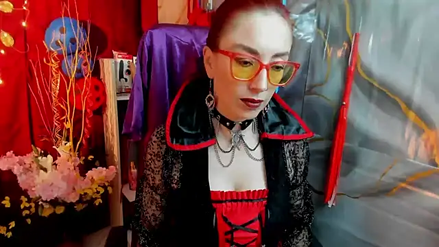 Queenscarlettsecret online show from 07-13-26, 12:52