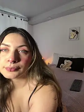 Snapshot of juanitablue chatting on 07-23-26, 05:22 juanitablue online show from 07-23-26, 05:22