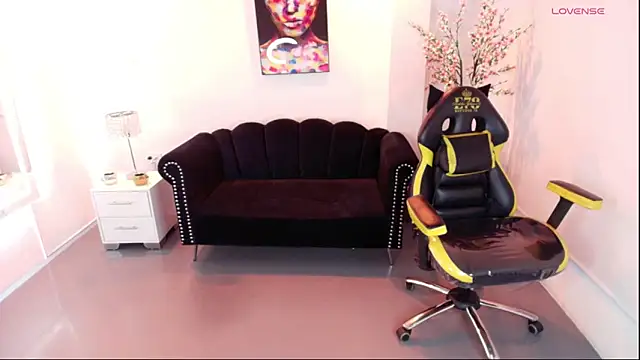 Zoe M00n online show from 05-13-26, 12:35