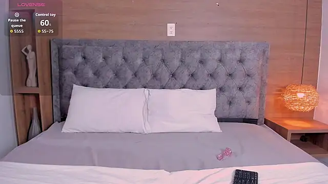 Snapshot of flamin_ chatting on 06-07-26, 02:59 flamin online show from 06-07-26, 02:59