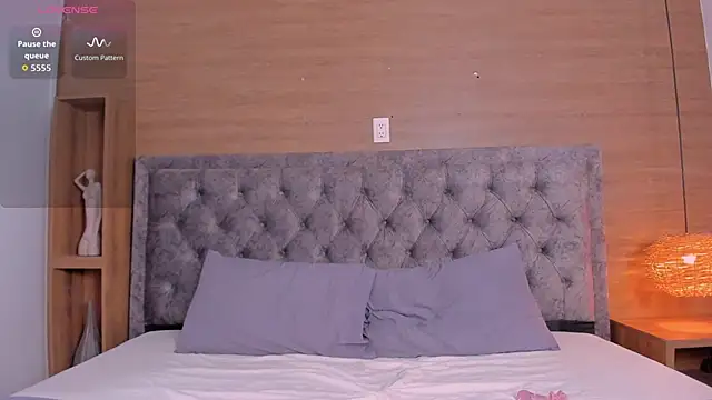 Snapshot of flamin_ chatting on 06-21-26, 04:37 flamin online show from 06-21-26, 04:37