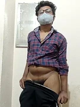 Snapshot of hot_boy995 chatting on 05-07-26, 06:13 hot boy995 online show from 05-07-26, 06:13