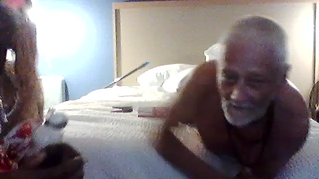 Snapshot of Dicksee_Left chatting on 05-02-26, 11:43 Dicksee Left online show from 05-02-26, 11:43