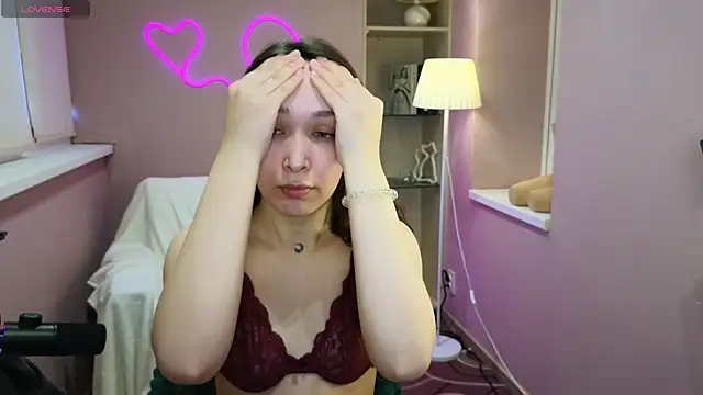 belladvllam online show from 04-17-26, 07:11