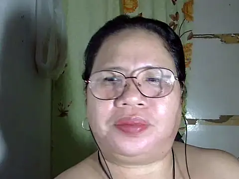 HottyCurlyPeanut online show from 05-11-26, 08:06