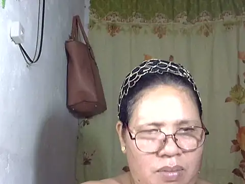 HottyCurlyPeanut online show from 07-14-26, 05:56