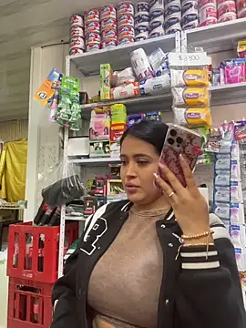 Sara fun online show from 12-21-25, 04:14