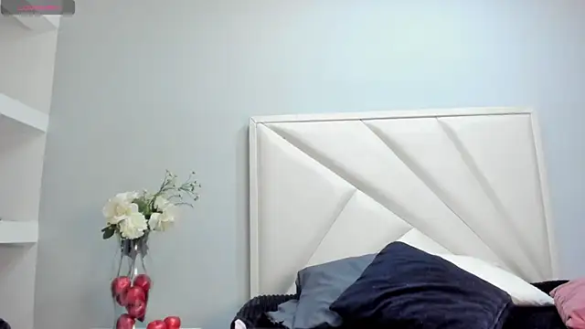 Snapshot of MiluVegaa_ chatting on 07-08-26, 11:37 MiluVegaa online show from 07-08-26, 11:37
