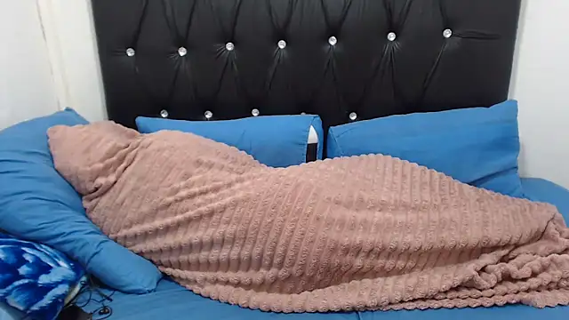 CreamyhotBoobs online show from 05-31-26, 06:09