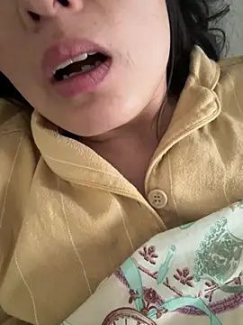 Faye-baby online show from 04-17-26, 12:35