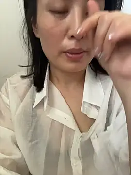 Faye-baby online show from 05-17-26, 01:58