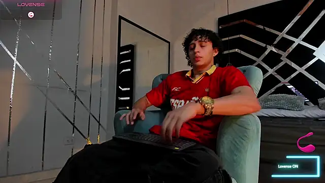 JayTaylorr online show from 06-19-26, 11:36