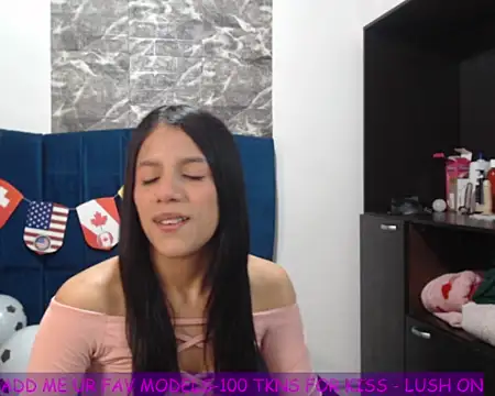 Snapshot of ISAMOONX chatting on 06-18-26, 01:15 ISAMOONX online show from 06-18-26, 01:15