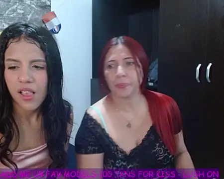 Snapshot of ISAMOONX chatting on 07-11-26, 04:10 ISAMOONX online show from 07-11-26, 04:10