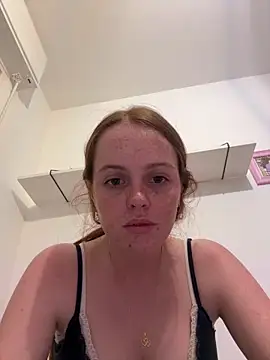 lilysmn online show from 04-15-26, 08:09