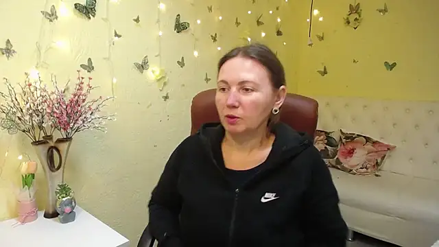 ZoyaPask online show from 04-24-26, 05:54