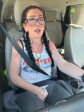 Its Lush Lily online show from 04-24-26, 11:45