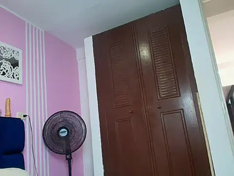 Snapshot of taylor_Stele chatting on 05-29-26, 07:56 taylor Stele online show from 05-29-26, 07:56