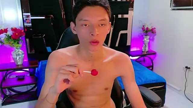 BlurEyes1 online show from 04-15-26, 09:04