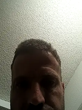 Snapshot of Travis212121 chatting on 07-10-26, 07:12 Travis212121 online show from 07-10-26, 07:12