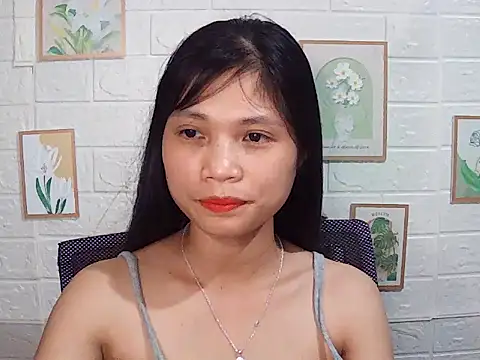 -Lucie-e online show from 05-15-26, 07:26