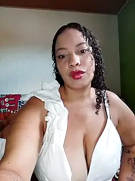 DivaCaliente1 online show from 05-07-26, 03:17