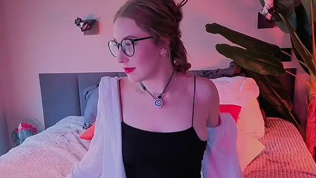 ShowmeYourfetish online show from 06-04-26, 04:18