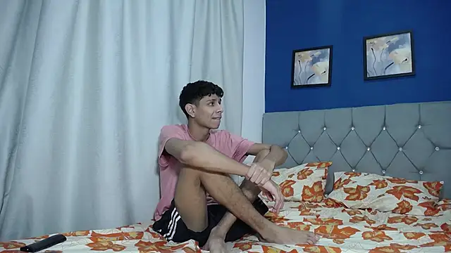 Thiago And Gael online show from 06-07-26, 02:16