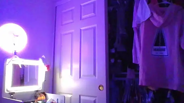 ajsin7 online show from 04-21-26, 07:36