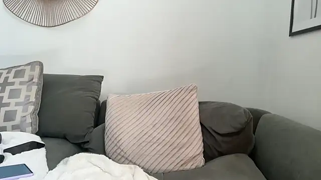 arielsweetieee online show from 06-24-26, 08:46