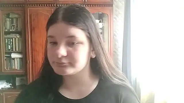 Snapshot of BeatriceMolands chatting on 05-19-26, 01:39 BeatriceMolands online show from 05-19-26, 01:39