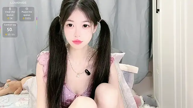XiaoMei-iiiiii online show from 05-10-26, 06:40