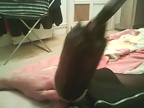 Snapshot of doll-cd chatting on 04-19-26, 06:21 doll-cd online show from 04-19-26, 06:21
