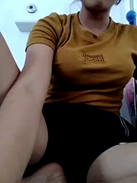 Snapshot of Zara-Lina chatting on 07-25-26, 06:55 Zara-Lina online show from 07-25-26, 06:55