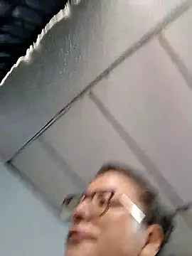 Snapshot of Backdoor_Newbie chatting on 06-19-26, 07:50 Backdoor Newbie online show from 06-19-26, 07:50
