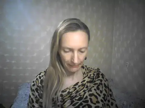 LunaBelle8 online show from 04-16-26, 06:41