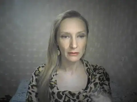 LunaBelle8 online show from 04-19-26, 05:45