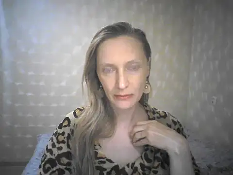 LunaBelle8 online show from 04-20-26, 05:48