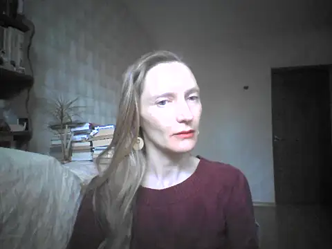 LunaBelle8 online show from 05-13-26, 02:03