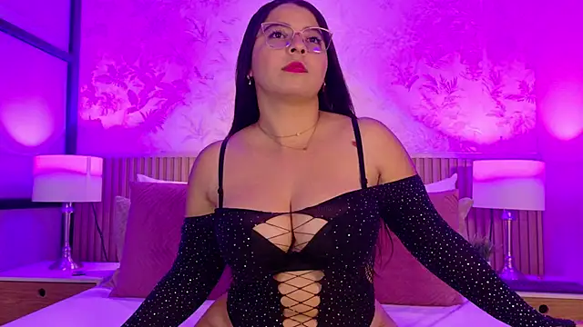 Darcy glow  online show from 05-10-26, 11:26