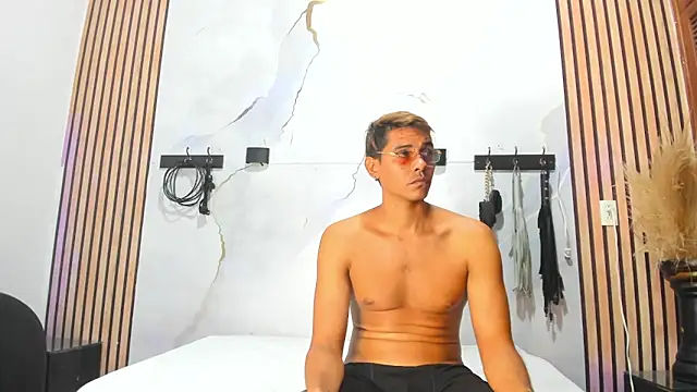 ZoeAndMarcus online show from 06-13-26, 07:56