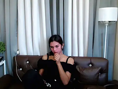 marie castro online show from 05-18-26, 04:07