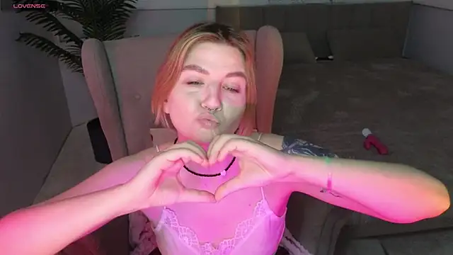 TonyaMeow online show from 05-09-26, 01:22