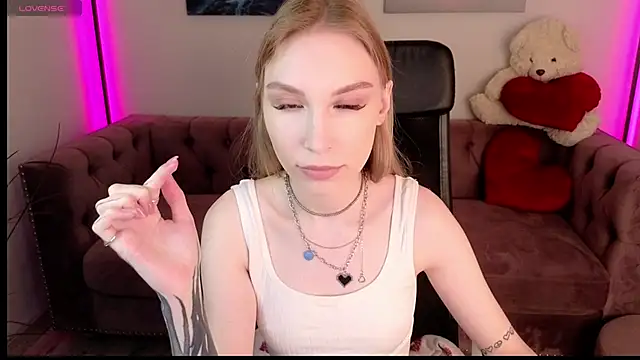 MilaDuales online show from 04-19-26, 12:37