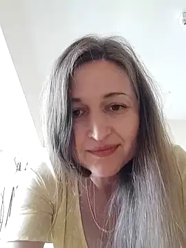 irresistibelle online show from 04-20-26, 12:52